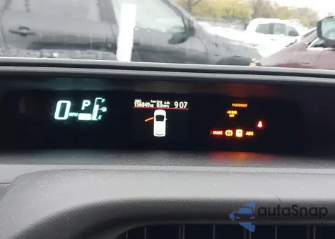 2014 Toyota Prius C Two z USA, uszkodzony, nr VIN JTDKDTB32E1072955